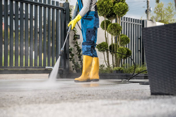 Best Deck Pressure Washing  in Willoughby, OH